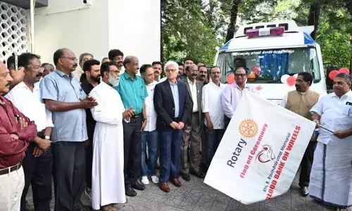 സമയക്കുറവ് ഇനി തടസ്സമല്ല: തിരുവനന്തപുരത്ത് രക്തദാനം പ്രോത്സാഹിപ്പിക്കാന് റോട്ടറിയുടെ ബ്ലഡ് ബാങ്ക് ഓണ് വീല്സ് സമയക്കുറവ് ഇനി തടസ്സമല്ല: തിരുവനന്തപുരത്ത് രക്തദാനം പ്രോത്സാഹിപ്പിക്കാന് റോട്ടറിയുടെ ബ്ലഡ് ബാങ്ക് ഓണ് വീല്സ്