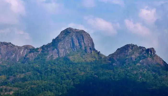 ഇടിയുടെ ശബ്ദം പോലെ ഭൂമിക്കടിയില്‍ നിന്ന് ഉഗ്രശബ്ദവും കുലുക്കവും;  നാട്ടുകാര്‍ ഭീതിയില്‍;  കാരണമറിയാന്‍ എക്കലില്‍ ഇന്ന് വിദഗ്ധ പരിശോധന