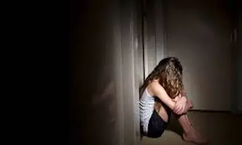 ഗൃഹപ്രവേശന ചടങ്ങിന് എത്തിയ പതിനൊന്നുകാരിയെ പീഡിപ്പിക്കാന്‍ ശ്രമം; സ്‌കൂളിലെ പ്രധാനാധ്യാപകന്‍ പിടിയില്‍