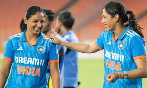 വനിതാ ഏകദിന ലോകകപ്പ് ടീമിനെ പ്രഖ്യാപിച്ച് ഐസിസി; ദക്ഷിണാഫ്രിക്കൻ താരം ലോറ വോള്‍വാർഡ് ക്യാപ്റ്റൻ; ടീമിൽ മൂന്ന് ഇന്ത്യൻ താരങ്ങൾ; ഹര്‍മൻപ്രീതിന് ടീമിൽ ഇടമില്ല