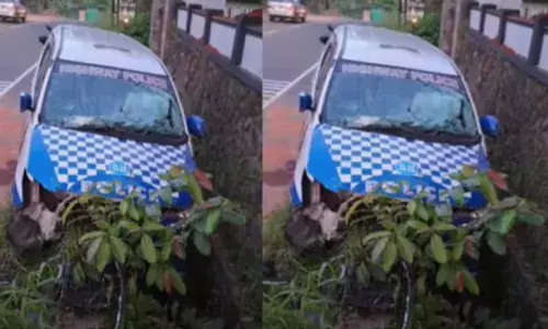 നിയന്ത്രണം വിട്ടെത്തിയ ഹൈവേ പൊലീസ് വാഹനം സൈഡിലേക്ക് ഇടിച്ചുകയറി അപകടം; മൂന്ന് പേർക്ക് പരിക്ക്; ആശുപത്രിയിൽ പ്രവേശിപ്പിച്ചു; സംഭവം കോട്ടയത്ത്