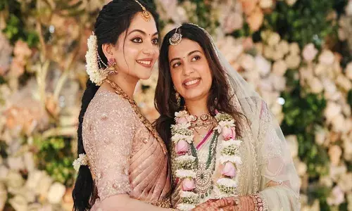 അന്ന് വീട്ടിൽ നിന്ന് മാറിനിൽക്കാൻ വേണ്ടി ചുമ്മാ..തുടങ്ങിയതാണ്; ഇപ്പോൾ ഇതൊക്കെ കാണുമ്പോൾ അഭിമാനമുണ്ട്; ദിയയെക്കുറിച്ച് തുറന്നുപറഞ്ഞ് അഹാന