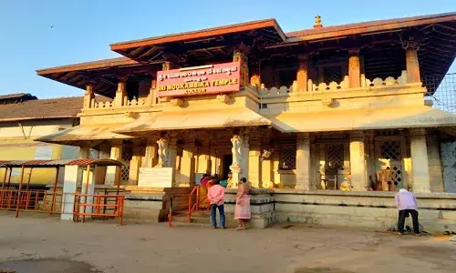 മൂകാംബിക ക്ഷേത്രത്തിന്റെ പേരില്‍ വ്യാജ വെബ്സൈറ്റ് സൃഷ്ടിച്ച് പണം തട്ടി; കേസെടുത്ത് കൊല്ലൂര്‍ പോലിസ്