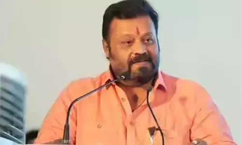 സുഖിപ്പിച്ചുനേടാന്‍ നോക്കുന്നത് ചതി, അതിദാരിദ്ര്യമുക്ത കേരളം പെരുപ്പിച്ചുകാട്ടി അഞ്ചുവര്‍ഷം കൂടി ഭരണം തട്ടാനുള്ള ശ്രമം; ആനുകൂല്യങ്ങള്‍ ജനങ്ങള്‍ക്ക് കിട്ടിയാല്‍ നല്ലത്;  അത് അവരുടെ അവകാശമാണമാണെന്ന് സുരേഷ് ഗോപി