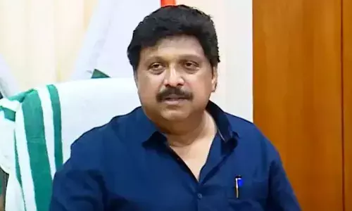 മദ്യപിച്ച് കെ.എസ്.ആര്‍.ടി.സി ബസില്‍ മോശമായി പെരുമാറിയാല്‍ പണികിട്ടും; അത്തരക്കാരെ പൊലീസ് സ്റ്റേഷനില്‍ എത്തിക്കാന്‍ കണ്ടക്ടര്‍ക്ക് നിര്‍ദേശം നല്‍കി മന്ത്രി ഗണേഷ് കുമാര്‍