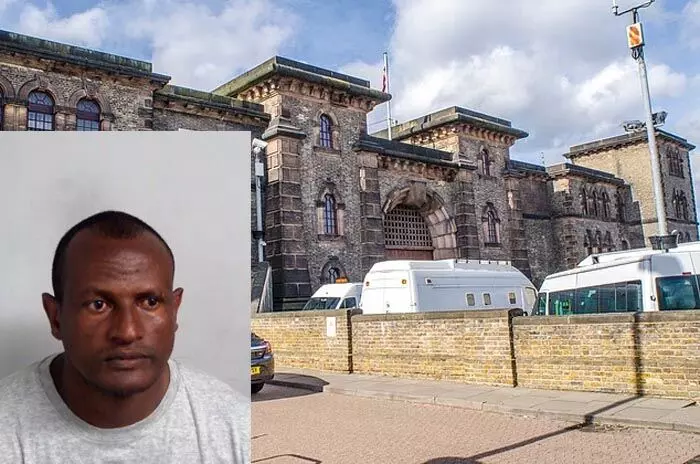 ജയിലില് നിന്നും അബദ്ധത്തില് വിട്ടയച്ചത് ലൈംഗിക കുറ്റവാളിയെ; അന്വേഷണം തുടങ്ങി പോലീസ് ജയിലില് നിന്നും അബദ്ധത്തില് വിട്ടയച്ചത് ലൈംഗിക കുറ്റവാളിയെ; അന്വേഷണം തുടങ്ങി പോലീസ്