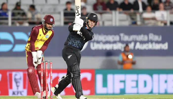 അവസാന രണ്ട് പന്തില്‍ വേണ്ടത് ആറ് റണ്‍സ്; ത്രില്ലര്‍ പോരിൽ ന്യൂസിലന്‍ഡിന് മൂന്ന് റണ്‍സിന്റെ ജയം; വിന്‍ഡീസിനെതിരായ ടി20 പരമ്പരയില്‍ ഒപ്പത്തിനൊപ്പം; മാർക്ക് ചാപ്മാന് വെടിക്കെട്ട് അർധസെഞ്ചുറി