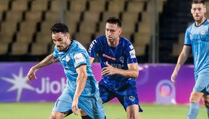 സമനില നേടിയാല് സൂപ്പര് കപ്പ് സെമി; 88-ാം മിനിറ്റിലെ സെല്ഫ് ഗോള്; ബ്ലാസ്റ്റേഴ്സ് പുറത്ത്; മുംബൈ സെമിയില് സമനില നേടിയാല് സൂപ്പര് കപ്പ് സെമി; 88-ാം മിനിറ്റിലെ സെല്ഫ് ഗോള്; ബ്ലാസ്റ്റേഴ്സ് പുറത്ത്; മുംബൈ സെമിയില്