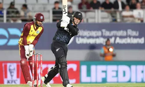 അവസാന രണ്ട് പന്തില്‍ വേണ്ടത് ആറ് റണ്‍സ്; ത്രില്ലര്‍ പോരിൽ ന്യൂസിലന്‍ഡിന് മൂന്ന് റണ്‍സിന്റെ ജയം; വിന്‍ഡീസിനെതിരായ ടി20 പരമ്പരയില്‍ ഒപ്പത്തിനൊപ്പം; മാർക്ക് ചാപ്മാന് വെടിക്കെട്ട് അർധസെഞ്ചുറി