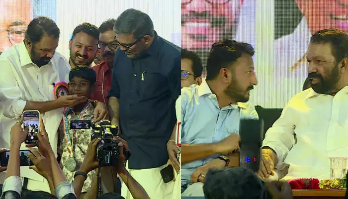 സംസ്ഥാന സ്കൂള് ശാസ്ത്രമേളയ്ക്ക് പാലക്കാട് തുടക്കം; രാഹുല് മാങ്കൂട്ടത്തില് ഉദ്ഘാടന വേദിയില്; ബിജെപി കൗണ്സിലര് ഇറങ്ങിപ്പോയി; സുപ്രധാന പ്രഖ്യാപനങ്ങളുമായി മന്ത്രി വി ശിവന്കുട്ടി സംസ്ഥാന സ്കൂള് ശാസ്ത്രമേളയ്ക്ക് പാലക്കാട് തുടക്കം; രാഹുല് മാങ്കൂട്ടത്തില് ഉദ്ഘാടന വേദിയില്; ബിജെപി കൗണ്സിലര് ഇറങ്ങിപ്പോയി; സുപ്രധാന പ്രഖ്യാപനങ്ങളുമായി മന്ത്രി വി ശിവന്കുട്ടി