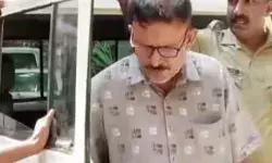 സ്കൂള് വിദ്യാര്ത്ഥിനിയെ പീഡിപ്പിച്ച കേസില് ഒളിവില് പോയി; പുതിയ പേരില് ചെന്നൈയില് പാസ്റ്ററായി സുഖ ജീവിതം; 25 വര്ഷത്തിന് ശേഷം മുത്തു കുമാറിനെ കുടുക്കി കേരളാ പോലിസ് സ്കൂള് വിദ്യാര്ത്ഥിനിയെ പീഡിപ്പിച്ച കേസില് ഒളിവില് പോയി; പുതിയ പേരില് ചെന്നൈയില് പാസ്റ്ററായി സുഖ ജീവിതം; 25 വര്ഷത്തിന് ശേഷം മുത്തു കുമാറിനെ കുടുക്കി കേരളാ പോലിസ്