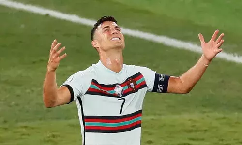 ലോകകപ്പ് കിരീടം എന്റെ സ്വപ്നമല്ല, അതില്ലെങ്കിലും എന്‍റെ പേരിന് ഒരു കോട്ടവും സംഭവിക്കില്ല; മെസ്സിക്കു മുമ്പും അർജന്‍റീന ലോകകപ്പ് നേടിയിട്ടുണ്ട്, അതൊരു അത്ഭുതമല്ല; പോർച്ചുഗൽ ലോകകപ്പ് നേടിയാൽ ലോകം ഞെട്ടുമെന്നും ക്രിസ്റ്റ്യാനോ റൊണാൾഡോ