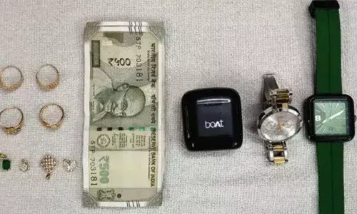 ട്രെയിനില്‍ മറന്നുവച്ച ബാഗില്‍ വജ്രവും സ്വര്‍ണവും ഉള്‍പ്പെടെ സാധനങ്ങള്‍; ആര്‍.പി.എഫിനെ വിവരമറിയിച്ച് യുവതി; അതിവേഗം ബാഗ് കണ്ടെത്തി തിരികെ നല്‍കി