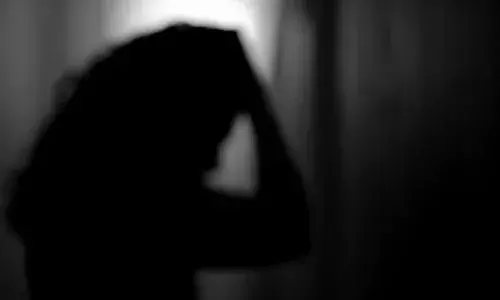 കടയില്‍ ഇറച്ചി വാങ്ങാനെത്തി തുടങ്ങിയ ബന്ധം; യുപിഐ ആപ്പ് വഴി മെസ്സേജ് ചെയ്ത് വിട്ടുപിരിയാനാകാത്ത വിധം അടുത്തു; പിന്നാലെ കൊടുംചതി; ഒമ്പതാം ക്ലാസുകാരിയെ ഗർഭിണിയാക്കിയ പ്രതി അറസ്റ്റില്‍