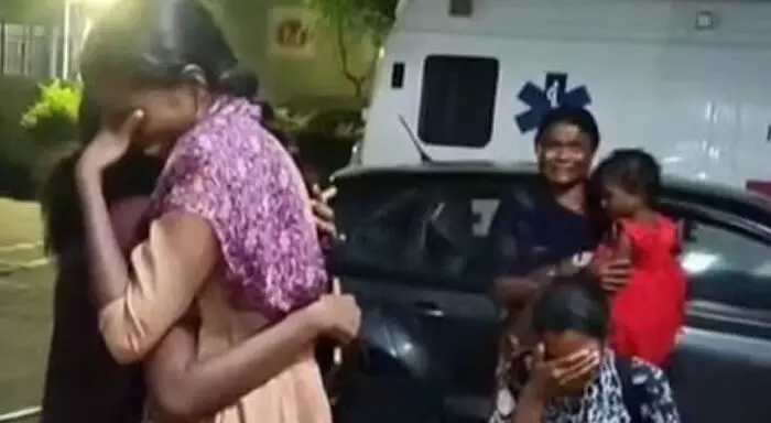 അട്ടപ്പാടിയില് കളിക്കുന്നതിനിടെ വീടിന്റെ ഭിത്തി തകര്ന്ന് വീണു; സഹോദരങ്ങളായ കുട്ടികള്ക്ക് ദാരുണാന്ത്യം; ദുരന്തം പാതിവഴിയില് നിര്മാണം ഉപേക്ഷിച്ച വീടിന്റെ ഭിത്തി ഇടിഞ്ഞ് വീണ് അട്ടപ്പാടിയില് കളിക്കുന്നതിനിടെ വീടിന്റെ ഭിത്തി തകര്ന്ന് വീണു; സഹോദരങ്ങളായ കുട്ടികള്ക്ക് ദാരുണാന്ത്യം; ദുരന്തം പാതിവഴിയില് നിര്മാണം ഉപേക്ഷിച്ച വീടിന്റെ ഭിത്തി ഇടിഞ്ഞ് വീണ്