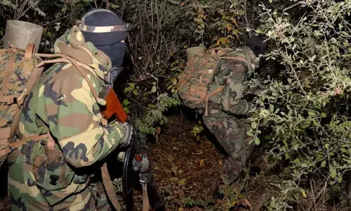 ജമ്മു കശ്മീരില്‍ ഭീകരരുടെ നുഴഞ്ഞുകയറ്റ ശ്രമം; കുപ്വാരയില്‍ ഏറ്റുമുട്ടലില്‍ രണ്ട് ഭീകരരെ സൈന്യം വധിച്ചു;  സുരക്ഷാ സേന തിരച്ചില്‍ തുടരുന്നു