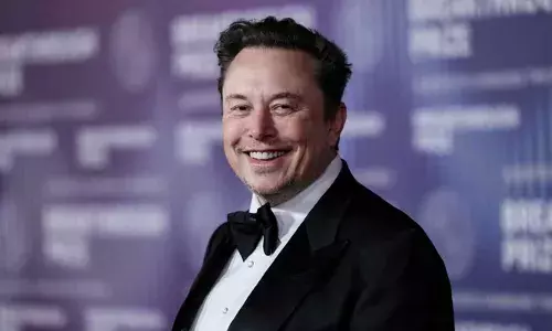 ലക്ഷം കോടി വേതനപ്പാക്കേജിന് അംഗീകാരം; ലോകത്തിലെ ആദ്യത്തെ ട്രില്യണയറാകാൻ ഇലോൺ മസ്‌ക്; ഓഹരി പങ്കാളിത്തം 25 ശതമാനത്തിലേക്ക്; ടെസ്‌ല സിഇഒയ്ക്ക് മുന്നിൽ കടമ്പകളേറെ