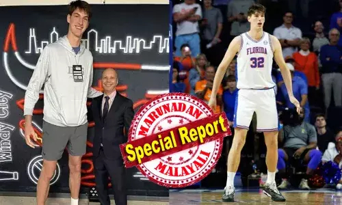 ഇതിഹാസ താരങ്ങളെക്കാൾ ഉയരം; കളത്തിലിറങ്ങിയ 19കാരനെ കണ്ട് എതിർ ടീമിലെ താരങ്ങളും അമ്പരന്നു; വി വാണ്ട് ഓലിയെന്ന് ആരവം മുഴക്കി കാണികൾ; 7 അടി 9 ഇഞ്ച് ഉയരവുമായി ഫ്ലോറിഡ ഗേറ്റേഴ്സിനായി അരങ്ങേറ്റം കുറിച്ചത് കനേഡിയൻ താരം; ബാസ്കറ്റ്ബോളിൽ ചരിത്രം കുറിച്ച് ഒളിവിയർ റിയോക്സ്