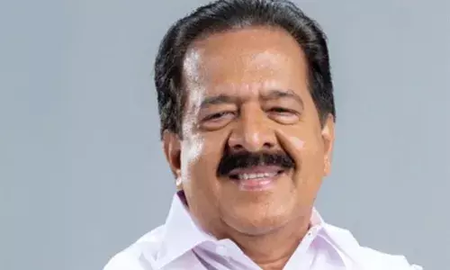 ചികിത്സ കിട്ടാതെ മരിച്ച വേണുവിന്റെ കുടുംബത്തിന് സഹായവുമായി രമേശ് ചെന്നിത്തല; 10 ലക്ഷം രൂപയുടെ ഇന്‍ഷുറന്‍സ് പരിരക്ഷ നല്‍കും