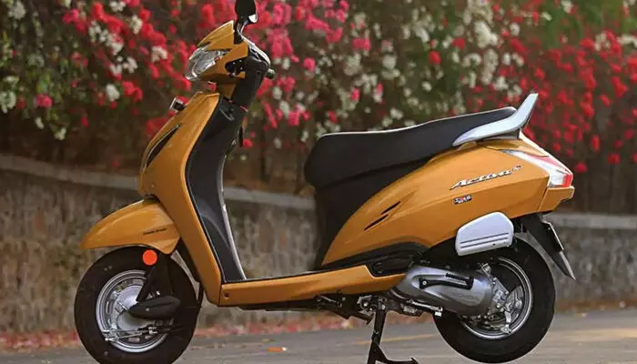 ഉത്സവ സീസണിലെ ഓട്ടവും ജിഎസ്ടി കുറഞ്ഞതുമെല്ലാം ഫലം കണ്ടു; ഹോണ്ടയുടെ ടൂവീലർ വിൽപ്പനയിൽ വൻ കുതിപ്പ്; റിപ്പോർട്ടുകൾ പുറത്ത് ഉത്സവ സീസണിലെ ഓട്ടവും ജിഎസ്ടി കുറഞ്ഞതുമെല്ലാം ഫലം കണ്ടു; ഹോണ്ടയുടെ ടൂവീലർ വിൽപ്പനയിൽ വൻ കുതിപ്പ്; റിപ്പോർട്ടുകൾ പുറത്ത്