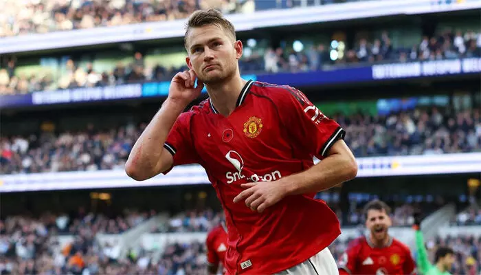 ആവേശപ്പോരിൽ സമനില പിടിച്ച് മാഞ്ചസ്റ്റർ യുണൈറ്റഡ്; ഇൻജുറി ടൈമിൽ ഗോൾ വല കുലുക്കിയത് മത്യാസ് ഡിലിറ്റ്; സ്വന്തം തട്ടകത്തിൽ വീണ്ടും നാണംകെട്ട് ടോട്ടൻഹാം ഹോട്സ്പർ ആവേശപ്പോരിൽ സമനില പിടിച്ച് മാഞ്ചസ്റ്റർ യുണൈറ്റഡ്; ഇൻജുറി ടൈമിൽ ഗോൾ വല കുലുക്കിയത് മത്യാസ് ഡിലിറ്റ്; സ്വന്തം തട്ടകത്തിൽ വീണ്ടും നാണംകെട്ട് ടോട്ടൻഹാം ഹോട്സ്പർ