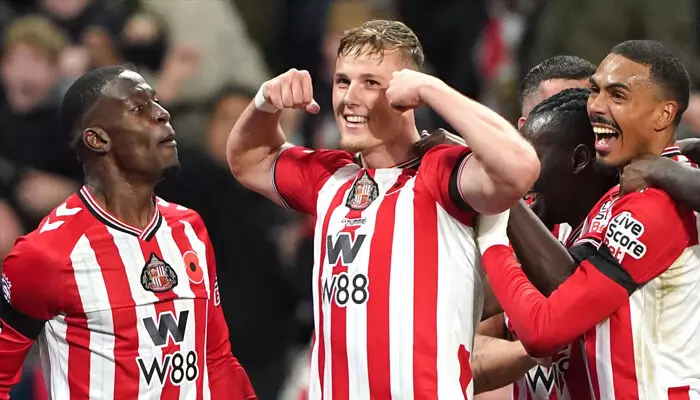 പ്രീമിയർ ലീഗിൽ ആഴ്സണലിന്റെ വിജയക്കുതിപ്പിന് തടയിട്ട് സണ്ടർലൻഡ്; ഇഞ്ചുറി ടൈമിൽ പീരങ്കിപ്പടയ്ക്ക് സമനിലപ്പൂട്ട്; ഓഫ് ലൈറ്റിൽ തലതാഴ്ത്തി ആർട്ടെറ്റയും സംഘവും പ്രീമിയർ ലീഗിൽ ആഴ്സണലിന്റെ വിജയക്കുതിപ്പിന് തടയിട്ട് സണ്ടർലൻഡ്; ഇഞ്ചുറി ടൈമിൽ പീരങ്കിപ്പടയ്ക്ക് സമനിലപ്പൂട്ട്; ഓഫ് ലൈറ്റിൽ തലതാഴ്ത്തി ആർട്ടെറ്റയും സംഘവും