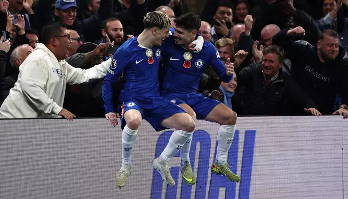 സ്റ്റാംഫോർഡ് ബ്രിഡ്ജിൽ സമ്പൂർണ ആധിപത്യം;വോൾവ്സിനെ എതിരില്ലാത്ത മൂന്ന് ഗോളുകൾക്ക് തകർത്ത് ചെൽസി; പ്രീമിയര് ലീഗില് ബ്ലൂസ് രണ്ടാമത് സ്റ്റാംഫോർഡ് ബ്രിഡ്ജിൽ സമ്പൂർണ ആധിപത്യം;വോൾവ്സിനെ എതിരില്ലാത്ത മൂന്ന് ഗോളുകൾക്ക് തകർത്ത് ചെൽസി; പ്രീമിയര് ലീഗില് ബ്ലൂസ് രണ്ടാമത്