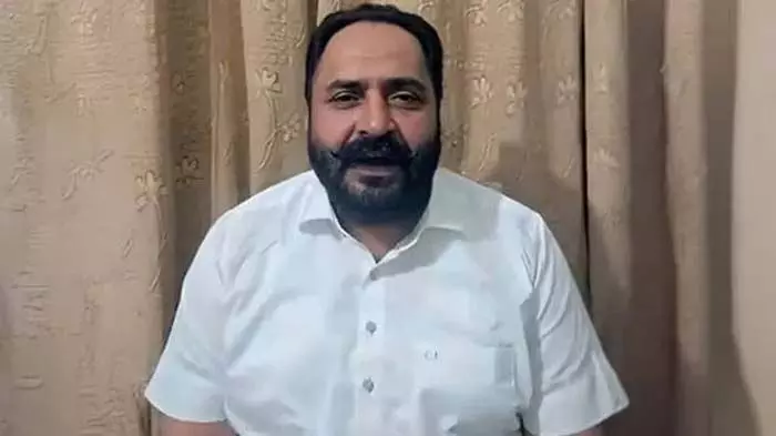 ബലാത്സംഗക്കേസിലെ പ്രതി, ആം ആദ്മി പാര്ട്ടി എംഎല്എ ഓസ്ട്രേലിയയില് ഒളിവില്; ബലാത്സംഗ കേസ് രാഷ്ട്രീയ ഗൂഢാലോചനയെന്ന് എംഎല്എ ബലാത്സംഗക്കേസിലെ പ്രതി, ആം ആദ്മി പാര്ട്ടി എംഎല്എ ഓസ്ട്രേലിയയില് ഒളിവില്; ബലാത്സംഗ കേസ് രാഷ്ട്രീയ ഗൂഢാലോചനയെന്ന് എംഎല്എ