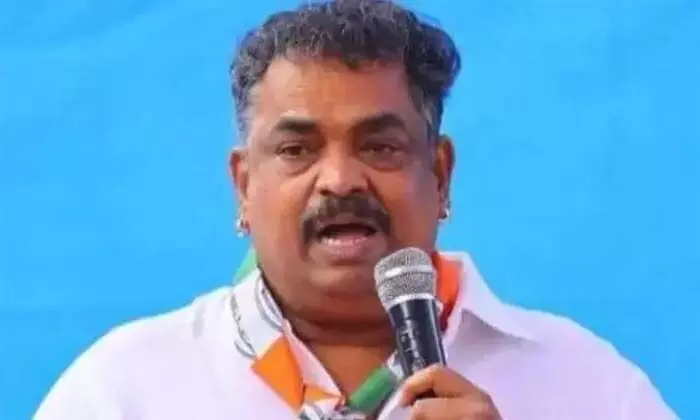 ഇരുമ്പയിര് കയറ്റുമതിയുമായി ബന്ധപ്പെട്ട കള്ളപ്പണം വെളുപ്പിച്ചു; കാര്വാര് എം.എല്.എ സതീഷ് കൃഷ്ണ സെയ്ലിന്റെ 64 കോടിയുടെ സ്വത്ത് ഇ.ഡി കണ്ടുകെട്ടി ഇരുമ്പയിര് കയറ്റുമതിയുമായി ബന്ധപ്പെട്ട കള്ളപ്പണം വെളുപ്പിച്ചു; കാര്വാര് എം.എല്.എ സതീഷ് കൃഷ്ണ സെയ്ലിന്റെ 64 കോടിയുടെ സ്വത്ത് ഇ.ഡി കണ്ടുകെട്ടി