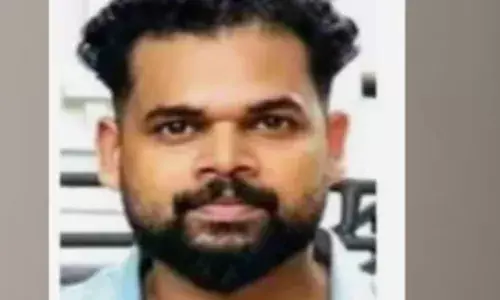 മദ്യലഹരിയിൽ യുവാക്കളെ ജീപ്പിടിച്ചു കൊലപ്പെടുത്താൻ ശ്രമം; റോഡിലൂടെ വലിച്ചിഴച്ച് തലക്കും കാലിനും ഗുരുതര പരിക്ക്; പ്രതിയെ അറസ്റ്റ് ചെയ്ത് പോലീസ്