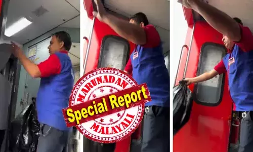 ബോഗിയിലെ വേസ്റ്റ് ബിന്നിലുണ്ടായിരുന്ന മാലിന്യം പ്ലാസ്റ്റിക് കവറിലേക്ക് മാറ്റി; പിന്നാലെ ഓടുന്ന ട്രെയിനിൽ നിന്നും മാലിന്യം ട്രാക്കിലേക്ക് വലിച്ചെറിഞ്ഞ് ജീവനക്കാരൻ; വീഡിയോ പ്രചരിച്ചതോടെ റെയിൽവേയ്‌ക്കെതിരെ രൂക്ഷ വിമർശനം