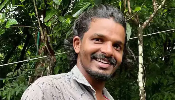 മരംമുറിക്കുന്നതിനിടെ അപകടം; യുവാവിന് ദാരുണാന്ത്യം