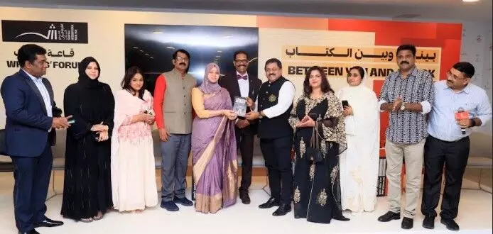 ഡോ.അമാനുല്ല വടക്കാങ്ങരയുടെ നൂറാമത് പുസ്തകം ഷാര്‍ജ അന്താരാഷ്ട്ര പുസ്തകോല്‍സവത്തില്‍ പ്രകാശനം ചെയ്തു