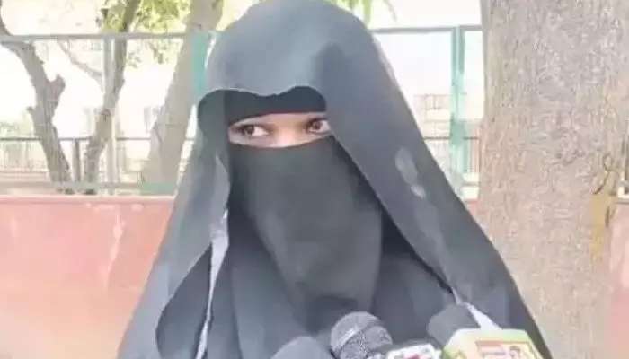 സഹോദര ഭാര്യയെ കാണാൻ ആശുപത്രിയിലെത്തിയത് ബുർഖ ധരിച്ച്; പ്രവേശനം നിഷേധിച്ച് സുരക്ഷാ ജീവനക്കാർ; ഗേറ്റ് പാസുണ്ടായിട്ടും തടഞ്ഞുവെന്ന് പരാതിയുമായി യുവതി