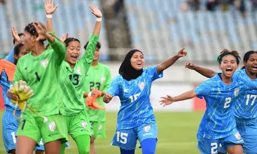 ഗ്രൂപ്പ് ഫേവറൈറ്റുകൾ ആറുതവണ ചാമ്പ്യൻമാരായ ജപ്പാൻ; ഒപ്പം ശക്തരായ ഓസ്ട്രേലിയയും ചൈനീസ് തായ്‌പേയും; അണ്ടർ 20 വനിതാ ഏഷ്യൻ കപ്പ് ഇന്ത്യക്ക് കടുക്കും; സെമിയിലെത്തിയാൽ ലോകകപ്പ് യോഗ്യത