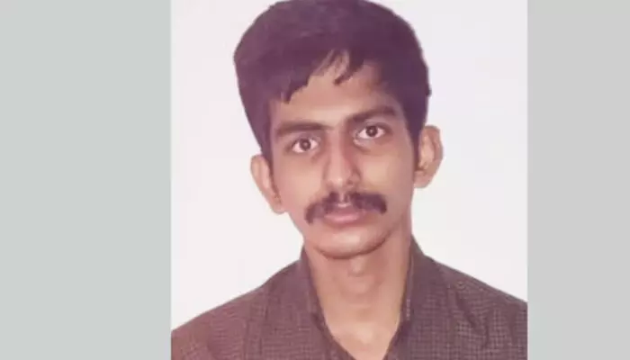 ജയിൽവാസത്തിനിടെ കണ്ടുമുട്ടി കട്ട ചങ്കായി; ഒടുവിൽ വാടക വീട്ടിൽ നിന്ന് ഇറങ്ങണമെന്ന് ആവശ്യപ്പെട്ടതും കൈവിട്ട കളി; പതിനെട്ടുകാരനെ കൈയ്യോടെ പൊക്കി പോലീസ്