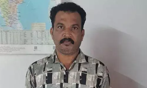 പൊതു സ്ഥലങ്ങളില്‍ സ്ത്രീകളെ കടന്നു പിടിച്ചു മുങ്ങുന്നയാള്‍ പൊലിസ് പിടിയില്‍; അറസ്റ്റിലായത് പേരട്ടയിലെ നൗഷാദ്