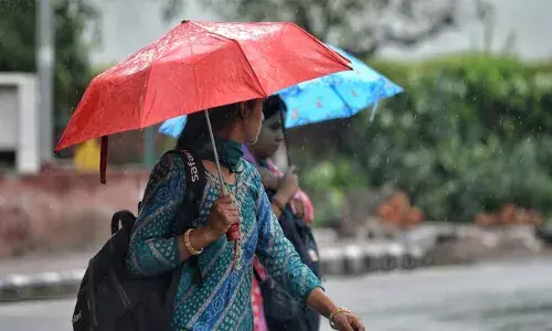 വരും മണിക്കൂറിൽ ഇടിമിന്നലോട് കൂടിയ ശക്തമായ മഴയ്ക്ക് സാധ്യത; ആറ് ജില്ലക്കാർ ജാഗ്രത പാലിക്കണം; മുന്നറിയിപ്പ് നൽകി കേന്ദ്ര കാലാവസ്ഥ വകുപ്പ്