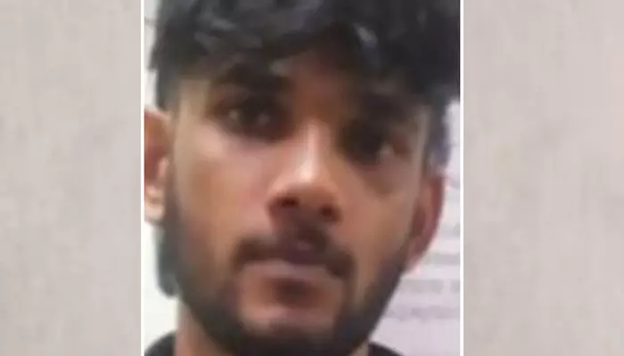 യുവതിയെ പ്രണയം നടിച്ച് വലയിലാക്കി; വീഡിയോ കോള്‍ വഴി സ്വകാര്യ ദൃശ്യങ്ങള്‍ പകര്‍ത്തി പെയ്ഡ് ഗ്രൂപ്പുകളില്‍ വിറ്റു: കാമുകന്‍ അറസ്റ്റില്‍