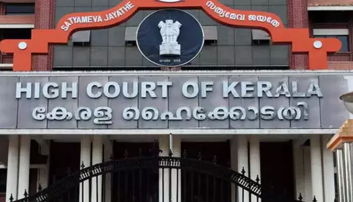 മാതാപിതാക്കളെ സംരക്ഷിക്കാനുള്ള ബാധ്യതയില്‍ നിന്ന് മക്കള്‍ക്ക് മാറിനില്‍ക്കാനാവില്ല; മക്കളില്‍ നിന്നും ജീവനാംശം ലഭിക്കാന്‍ അമ്മയ്ക്ക് അര്‍ഹതയുണ്ടെന്ന് ഹൈക്കോടതി