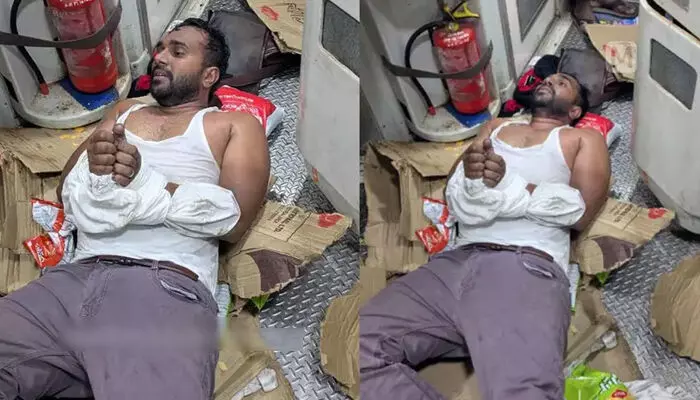 കേരള എക്‌സ്പ്രസില്‍ മദ്യലഹരിയില്‍ വീണ്ടും അതിക്രമം; സ്ത്രീകളെ ഉപദ്രവിക്കാന്‍ ശ്രമിച്ചയാളെ യാത്രക്കാര്‍ പിടികൂടി