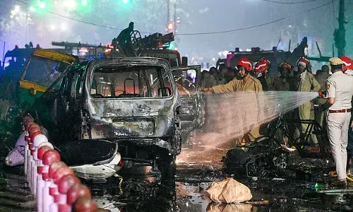 ഡല്‍ഹി സ്‌ഫോടനം: ഇന്ത്യയിലേക്ക് യാത്ര ചെയ്യുന്നവര്‍ക്ക് മുന്നറിയിപ്പുമായി ബ്രിട്ടീഷ് വിദേശകാര്യ മന്ത്രാലയം