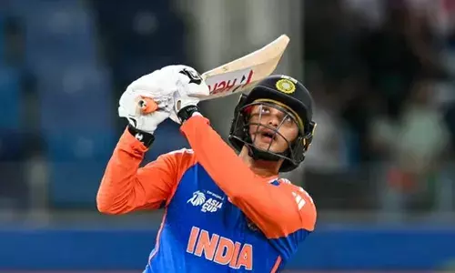 തലപ്പത്ത് അഭിഷേക് ശർമ്മ; ടി20 റാങ്കിംഗിൽ നേട്ടമുണ്ടാക്കി ശുഭ്മാൻ ഗിൽ; സഞ്ജു സാംസണും തിലക് വർമ്മയ്ക്കും തിരിച്ചടി; ബൗളർമാരിൽ ഒന്നാം സ്ഥാനത്ത് തുടർന്ന് വരുൺ ചക്രവർത്തി