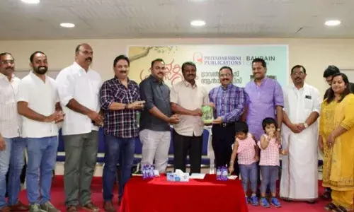 ട്രാവല്‍ ഫീല്‍സ് ആന്‍ഡ് ഫീഡ്‌സ് പ്രകാശനം ചെയ്തു