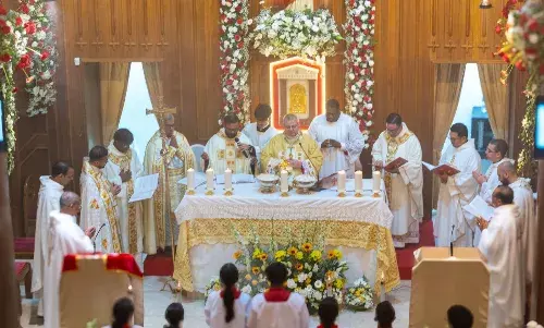 സഫയര്‍ ജൂബിലിത്തിളക്കത്തില്‍;85്‌ന്റെ നിറവില്‍ തിരുഹൃദയ ദേവാലയം: ഗള്‍ഫ് മേഖലയിലെ ആദ്യത്തെ ദേവാലയം വികാരിയേറ്റ് തീര്‍ത്ഥാടന കേന്ദ്രമായി