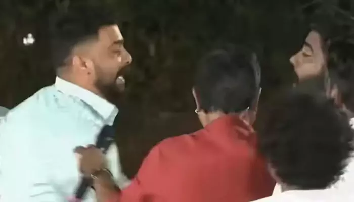 ചാണകത്തെ ചവിട്ടാതിരിക്കുക എന്നതും രാഷ്ട്രീയ പ്രവര്‍ത്തനമെന്ന് ആര്‍ഷോ;  ഗുണ്ടകളെ നേതാവാക്കിയാല്‍ ഇതാകും ഫലമെന്ന് ഇ.എന്‍. സുരേഷ് ബാബു;  ആര്‍ഷോയെ വെള്ളപൂശാന്‍ നോക്കേണ്ടെന്ന് കൃഷ്ണകുമാര്‍;  സോഷ്യല്‍മീഡിയയില്‍ പോര്‍ വിളിച്ച് സിപിഐം ബിജെപി അണികള്‍