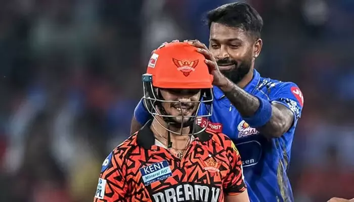 വാങ്കഡെ അവന് അനുയോജ്യമായ സ്റ്റേഡിയം, ആ ടീമിലെത്തിയാൽ ഓപ്പണറാവാം; അത് ടീമിനും ഗുണകരം; ഇഷാൻ കിഷൻ മുംബൈ ഇന്ത്യൻസിൽ തിരിച്ചുവരണമെന്ന് മുഹമ്മദ് കൈഫ്