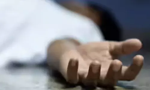 സെറിബ്രല്‍ പാള്‍സി ബാധിതയായ മകളെ കൊലപ്പെടുത്തി അമ്മ തൂങ്ങി മരിച്ചു; വെള്ളം നിറച്ച ഡ്രമ്മില്‍ മകളെ മുക്കി കൊലപ്പെടുത്തിയ ശേഷം ജീവനൊടുക്കി 57കാരി