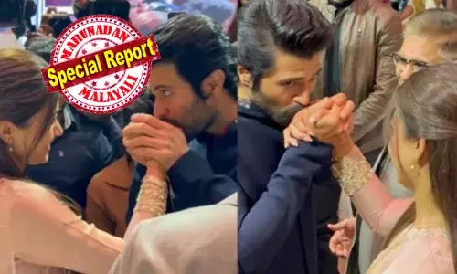 എല്ലാരും..കണ്ട് ഇങ്ങ് പോര്...!!; ഇനി ആരാധകരെ വട്ടാക്കുന്ന ഒളിച്ചുകളി പോസ്റ്റുകളില്ല; എല്ലാം നിശ്ചയിച്ചത് പോലെ നടക്കും; ഒടുവിൽ തന്റെ പ്രണയം പരസ്യമാക്കി വിജയ്; കൂടെ കാണുമെന്ന ഉറപ്പ് നൽകി ജീവിത സഖി രശ്‌മിക; കയ്യിൽ മുത്തം കൊടുത്ത് അറിയിപ്പ്; സോഷ്യൽ മീഡിയയിൽ ആശംസാ പെരുമഴ