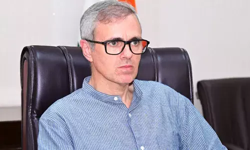 എല്ലാ കശ്മീരി മുസ്ലീങ്ങളും തീവ്രവാദികളല്ല; നിരപരാധികളെ കൊല്ലുന്നതിനെ ഒരു മതത്തിനും ന്യായീകരിക്കാനാവില്ല;  ജനങ്ങളോടുള്ള മനോഭാവത്തില്‍ നിരാശ പങ്കുവെച്ച് ഒമര്‍ അബ്ദുള്ള